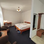 Hotel Smolenicky Zamok *