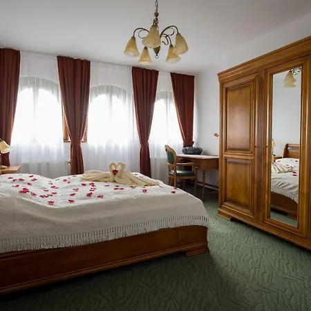 Smolenický Zámok Hotel Smolenice