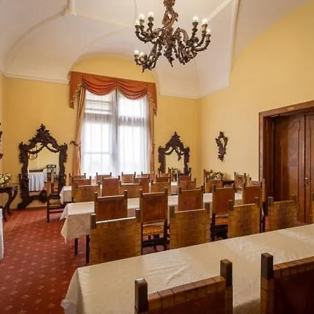 Smolenický Zámok Hotel *