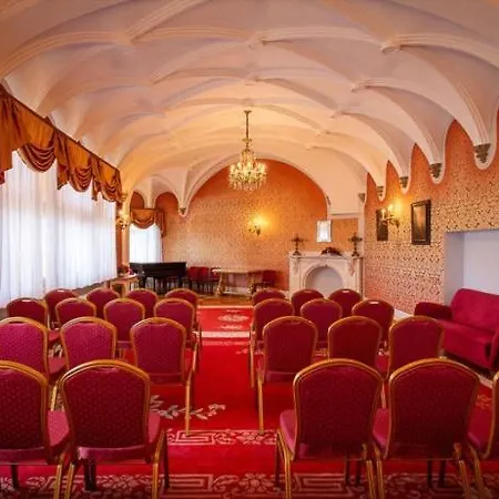 Hotell Smolenicky Zamok Smolenice