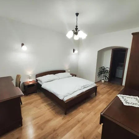Smolenicky Zamok * Smolenice