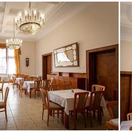 Smolenický Zámok Hotel