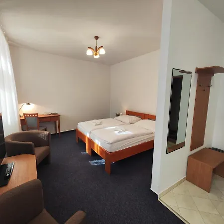 Hotell Smolenicky Zamok *