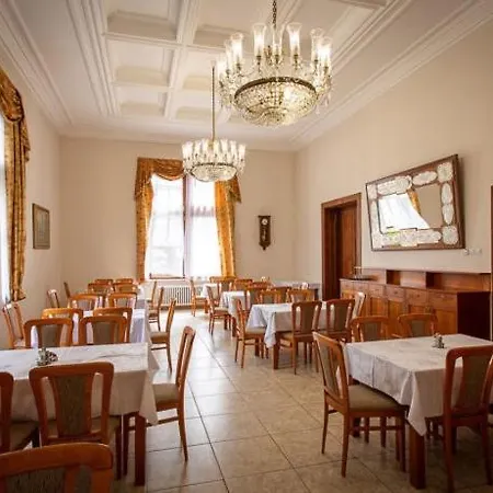 Smolenický Zámok Hotel *
