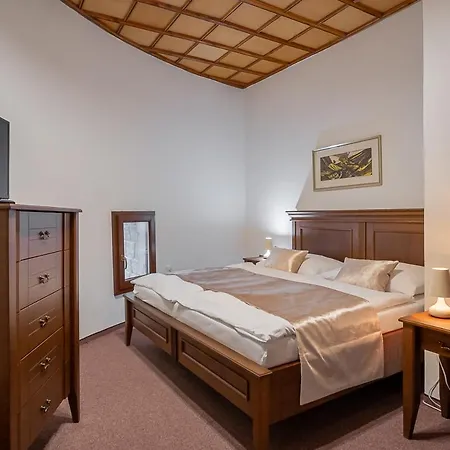 Smolenický Zámok Hotel Smolenice