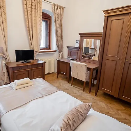 Hotell Smolenicky Zamok *